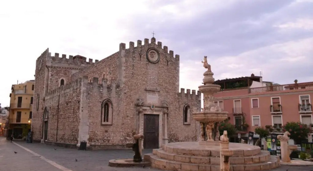 Charming Place 2 Taormina, Book Hotel Hotels in Sicily with Parking, Parking