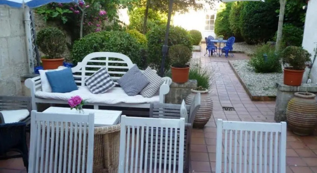 Esprit Loft, Reserva ahora Hostal o pensión Saint-Jean-dʼAngély 