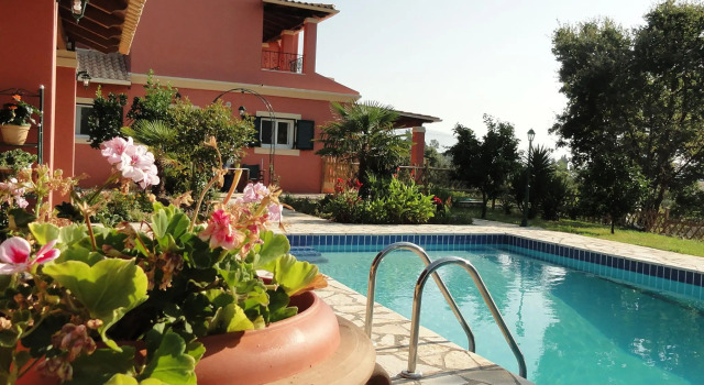 Nice house with pool and outside space, next to 2 lakes of the National Park, Забронировать Отель Поуладес Остров Корфу