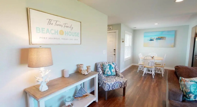 AH-D115 Newly Remodeled First Floor Condo, Shared Community Pool & Hot Tub