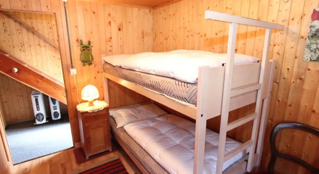 Cozy Chalet in Chrixacher near Forest, Prenota Chalet Hotel a Canton Vallese con parcheggio, Parcheggio