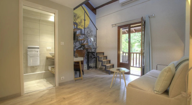 La Grange Valentin, Book Hotel Ambronay Bugey