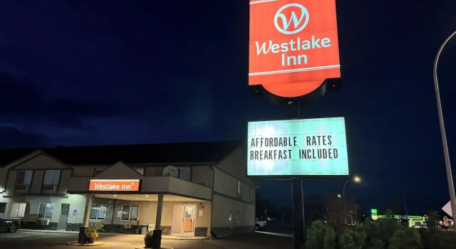 Super 8 Strathmore, Varaa Hotelli Hotellit Southern Alberta pysäköinnillä, Pysäköinti