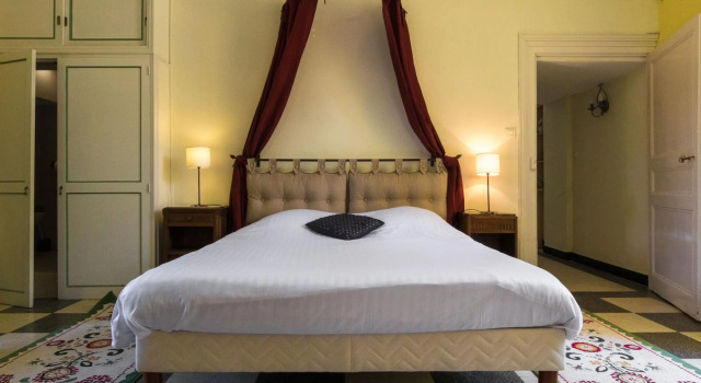 Castle Apartment in Chaleix by Forest, Book Apartment Hotels in Vergnelibert with a Pool, Swimming Pool