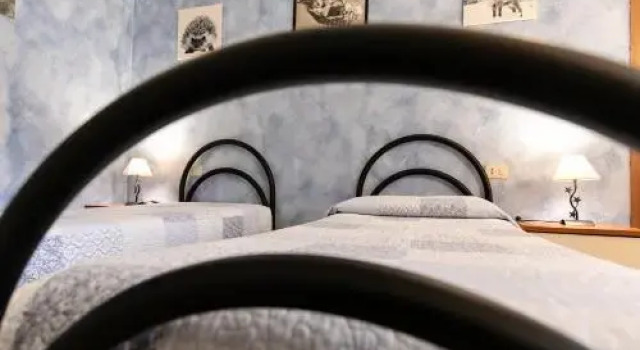 Agriturismo Jesson Rosamund, Book Hotel Senna Comasco Lombardy