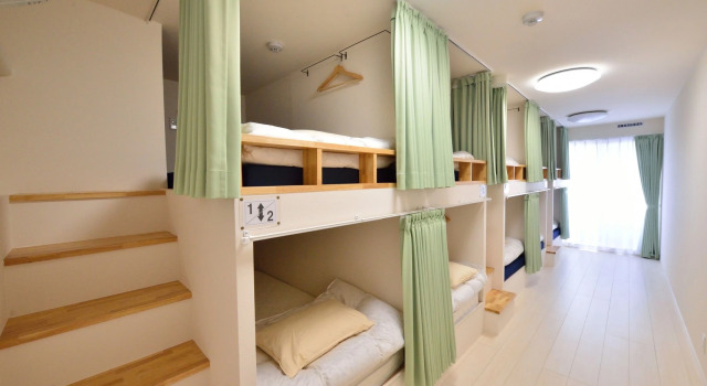 Кровать в общем номере с видом на город ゲストハウス岐阜羽島心音 Guest House Gifuhashima COCONE
