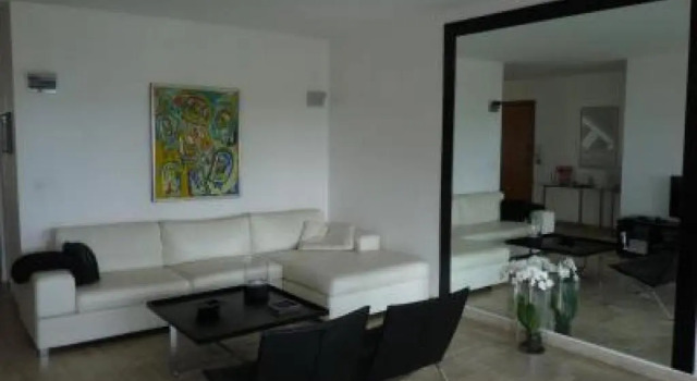 Апартаменты Two Bed Apartment in a Gated Residence With Gardens in Cannes With sea Views - 865