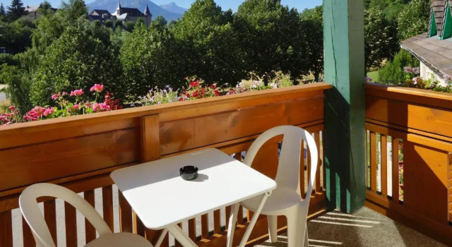 Семейный номер Superior с балконом Logis Hôtel Murtel