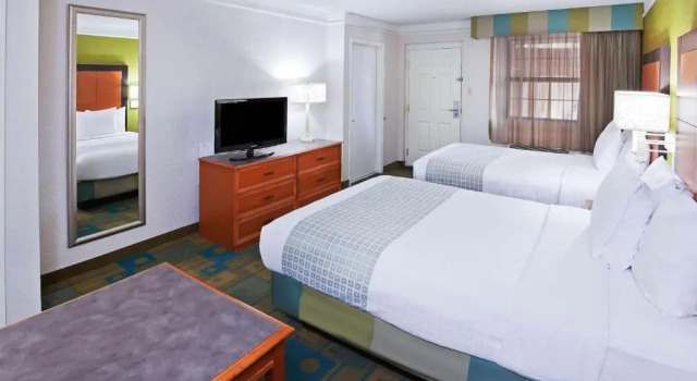 Четырёхместный номер Standard Travelodge by Wyndham Amarillo West Medical Center