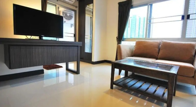 Canaries @38 Hotel by Baan Mina