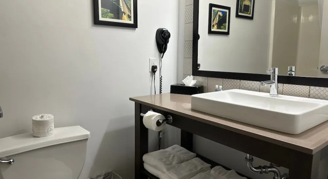 Номер Business Comfort Inn & Suites Calhoun South