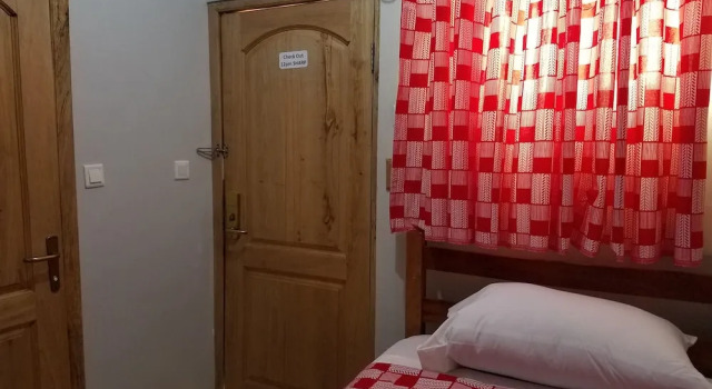 Sharp Guest House, Rezerwuj Pensjonat Tanie hotele w Greater Accra