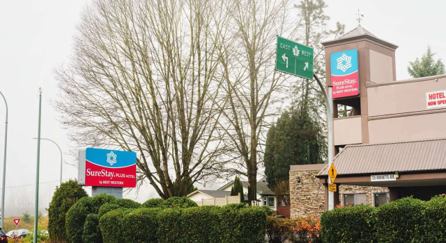 SureStay Plus by Best Western Coquitlam, Buchen Sie Hotel Hotels in British Columbia mit Pool, Schwimmbad
