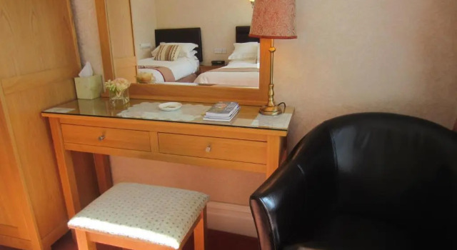 Семейный номер Standard с видом на сад Gwrach Ynys Country Guest House