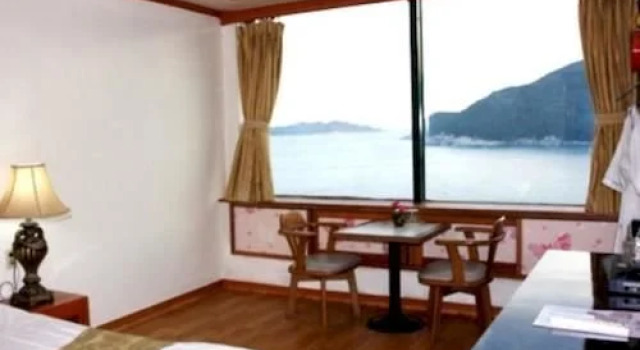 Sunny Holiday Hotel, Book Hotel Lingshui Hainan