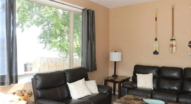 Lakefront Cottage at Nk'mip Campground - 4 Br Cabin, Foglalás Kemping Osoyoos Okanagan-Similkameen