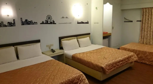Люкс Deluxe 麗都平價商旅