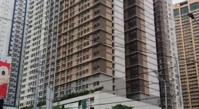 Pioneer Woodlands Condominium