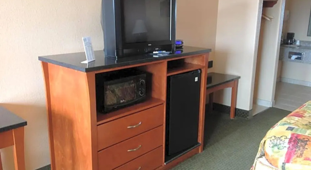 Шестиместный люкс Budgetel Inn and Suites