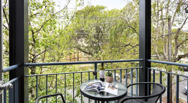 Студия с балконом Quest St Kilda Bayside