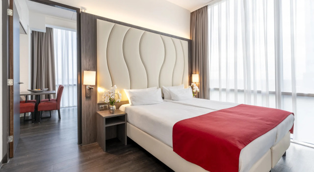 Апартаменты Comfort PLAZA Premium Almere