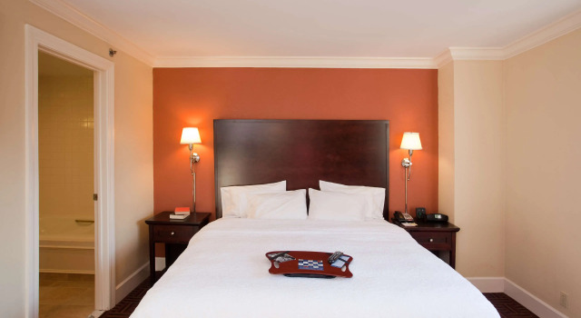 Hampton Inn & Suites Stamford