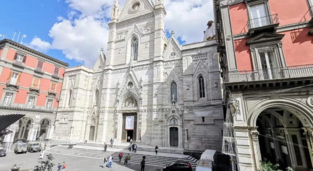 DUOMO 152 NAPOLI, Забронировать Отель Отели Неаполя с бассейном, рядом с Концертный зал «Напулитаната», Бассейн