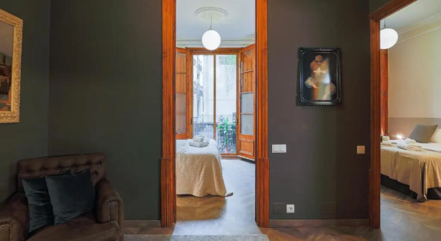 Апартаменты Avinyó- New Listing -Spacious Loft in the Gothic Quarter!