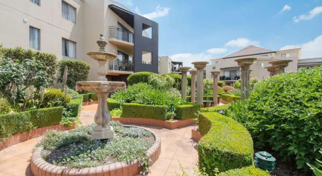 Sleek 2-bed Apartment in Vibrant Kingston