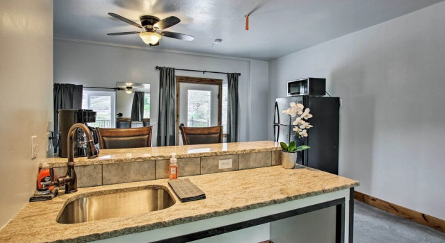 Апартаменты Contemporary Studio, Walk to Lava Hot Springs