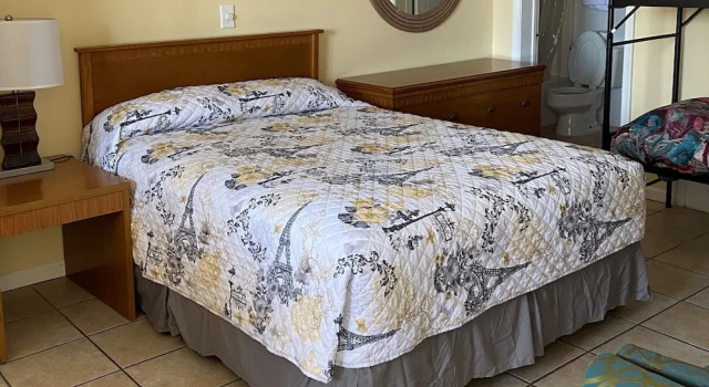 Четырёхместный номер Standard Ocean Cove Motel