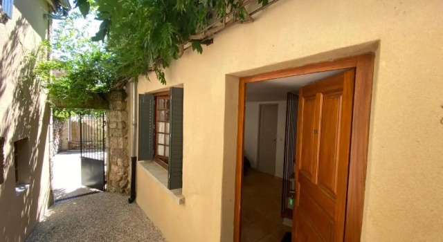 Двухместный номер Standard Auberge de la Tour de Brison
