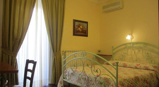 Bed & Breakfast Hostel H24, Book Hostel Cheap Hotels in Sicily