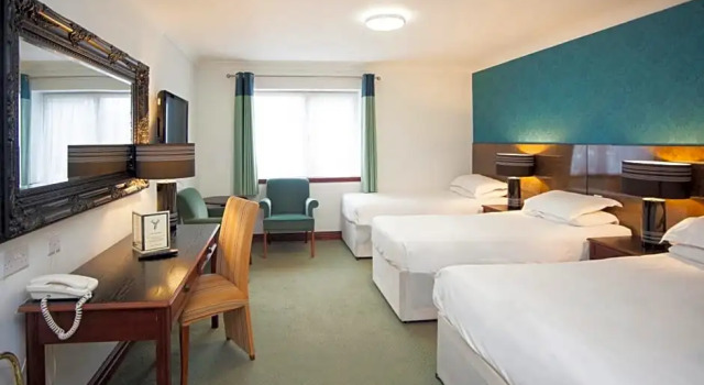 Четырёхместный номер Standard The Victoria Hotel Manchester by Compass Hospitality