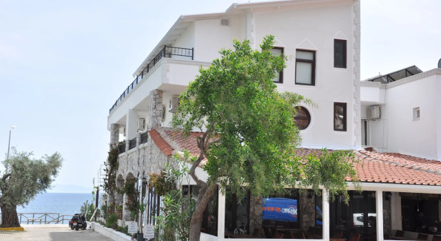 Pisces Hotel