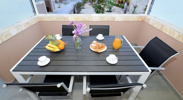 Апартаменты с балконом и с красивым видом из окна Apartments Julijana