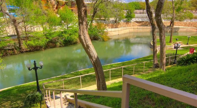 Timeless Tranquility CRC 317, Забронировать Отель Нью-Браунфелс Greater San Antonio, рядом с Река Комал