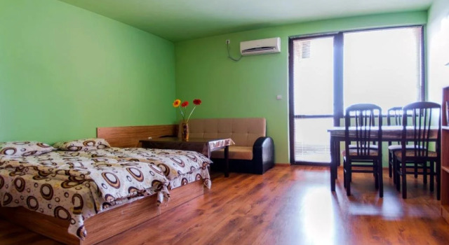Teis Apartments