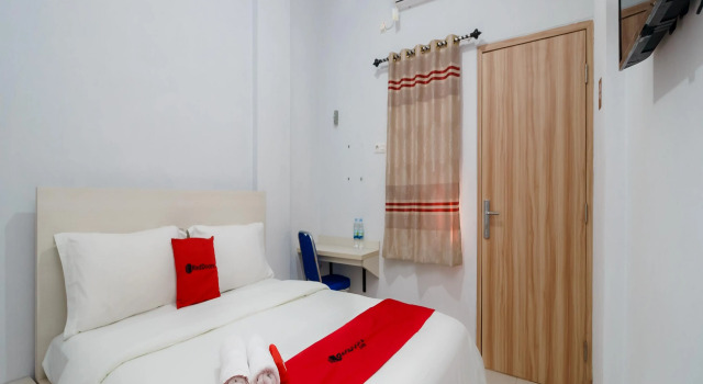 RedDoorz @ Homestay Lotus 2 Pangkal Pinang, Rezerwuj Hotel Pangkalpinang Sumatra