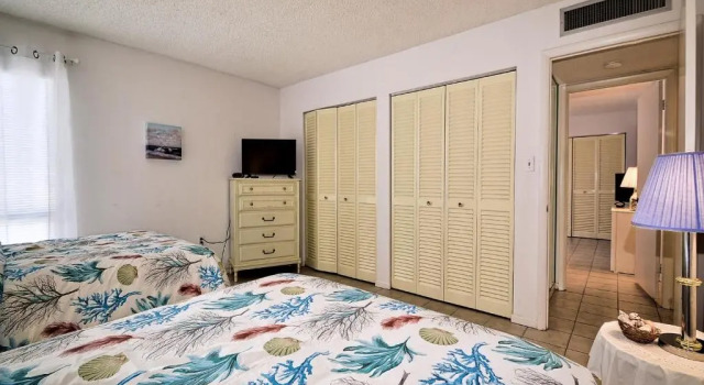 440 West Condo 1604N