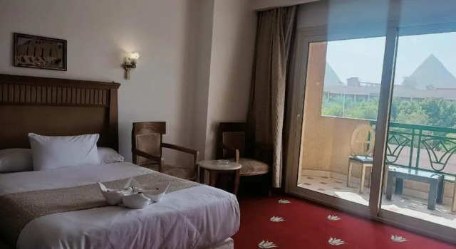 Двухместный номер Deluxe с балконом Elite Pyramids view