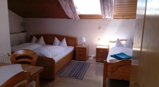 Habitación cuádruple Estándar Weinhotel Goger
