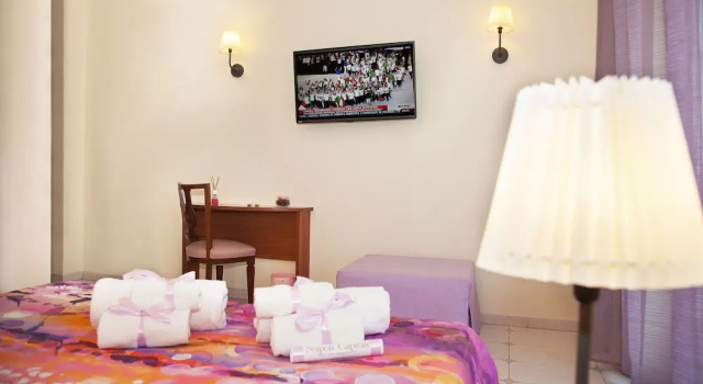 Двухместный номер Classic с балконом b&b Napoli Capitale