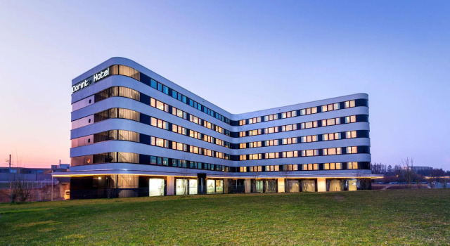 Полулюкс с видом на город Dorint Airport-Hotel Zürich