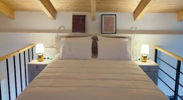 Freesia Loft Apartment