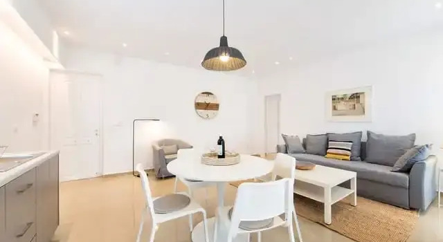 Апартаменты Naousa Center Living