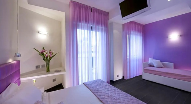 Hotel 2000
