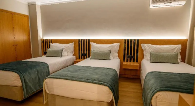 Трёхместный номер Standard с балконом Santa Eufémia Covilhã Hotel