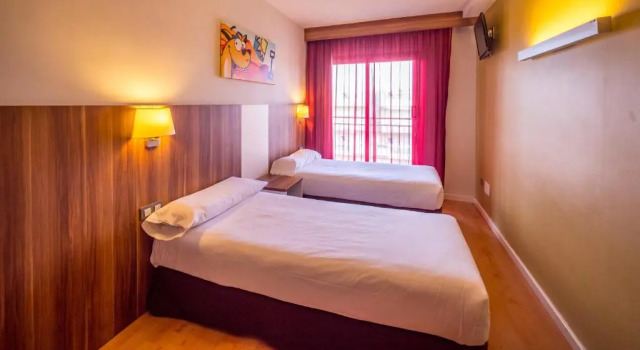Семейный люкс Golden Avenida Family Suites 4 Sup