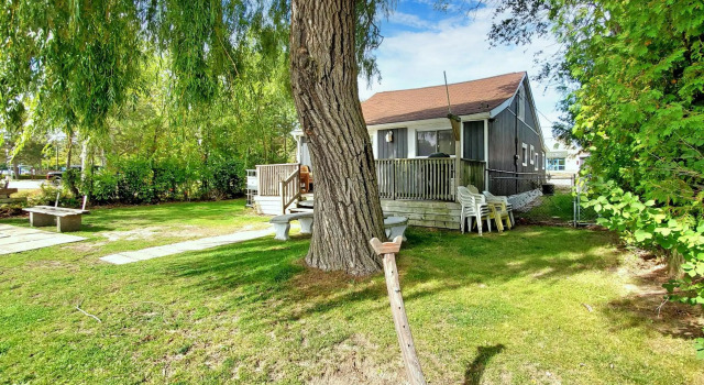 Main Beach River Retreat - Wasaga Beach 1 - Main Strip - 95 Mosley St, Prenota Hotel Hotel a Ontario con parcheggio, Parcheggio